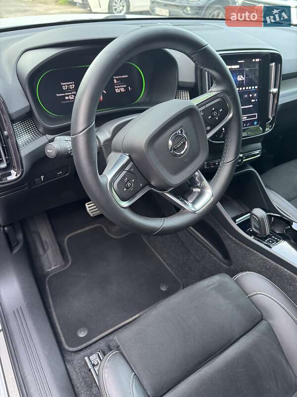 Внедорожник / Кроссовер Volvo XC40 Recharge 2021 в Киеве