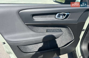 Внедорожник / Кроссовер Volvo XC40 Recharge 2023 в 