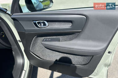 Внедорожник / Кроссовер Volvo XC40 Recharge 2023 в 
