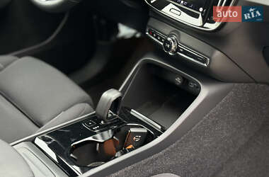 Внедорожник / Кроссовер Volvo XC40 Recharge 2022 в 