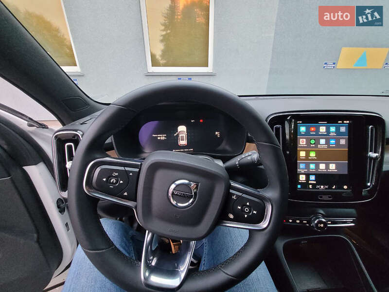 Внедорожник / Кроссовер Volvo XC40 Recharge 2022 в Ровно