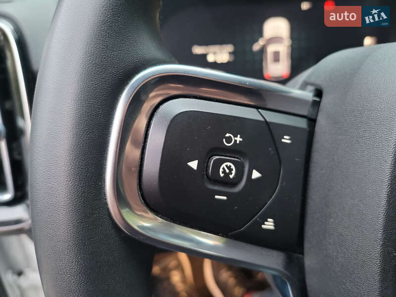 Внедорожник / Кроссовер Volvo XC40 Recharge 2022 в Ровно