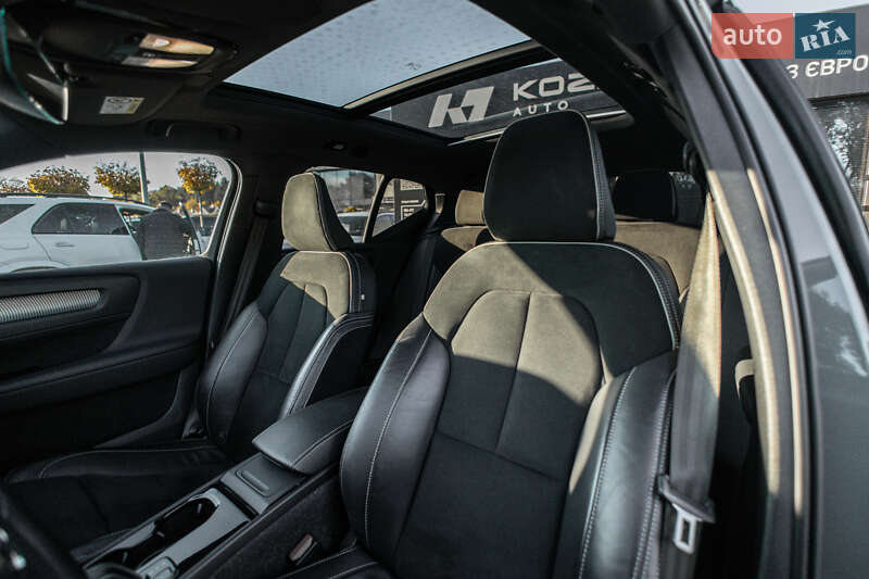 Внедорожник / Кроссовер Volvo XC40 Recharge 2021 в Львове
