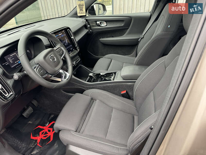 Внедорожник / Кроссовер Volvo XC40 Recharge 2022 в Тернополе