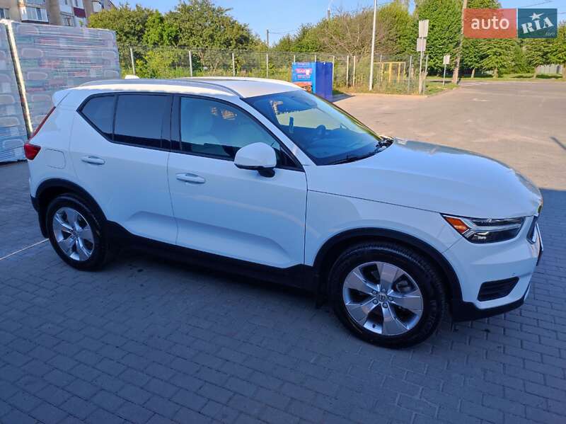 Внедорожник / Кроссовер Volvo XC40 2019 в Шепетовке