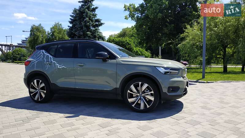 Volvo XC40 2021