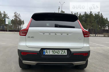 Внедорожник / Кроссовер Volvo XC40 2021 в Украинке