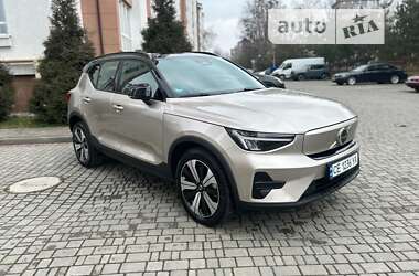 Внедорожник / Кроссовер Volvo XC40 2023 в Калуше