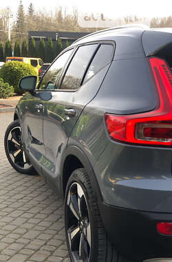 Внедорожник / Кроссовер Volvo XC40 2020 в 
