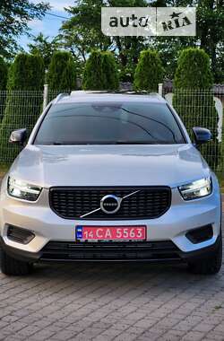 Позашляховик / Кросовер Volvo XC40 2018 в Львові