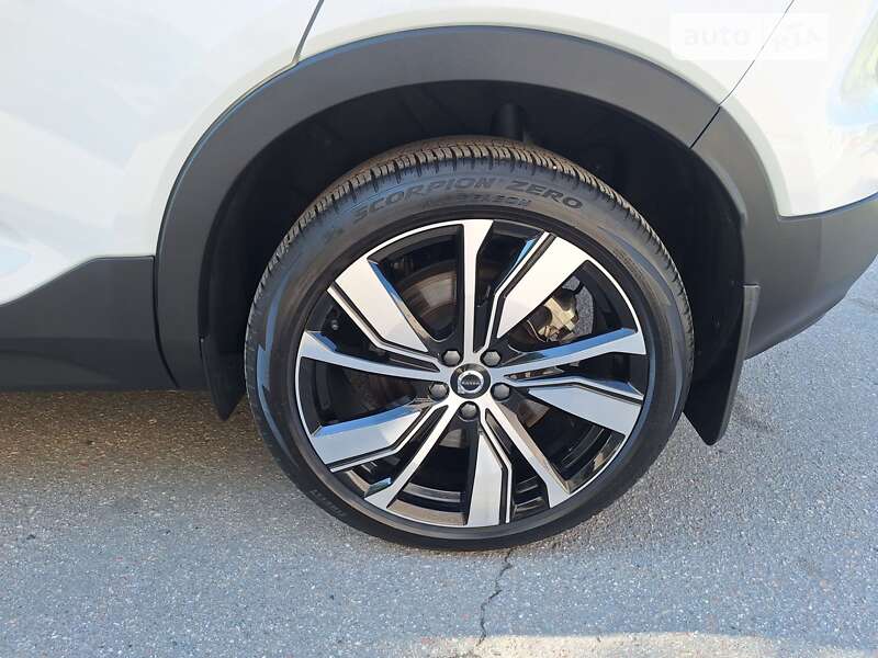 Внедорожник / Кроссовер Volvo XC40 2021 в Полтаве
