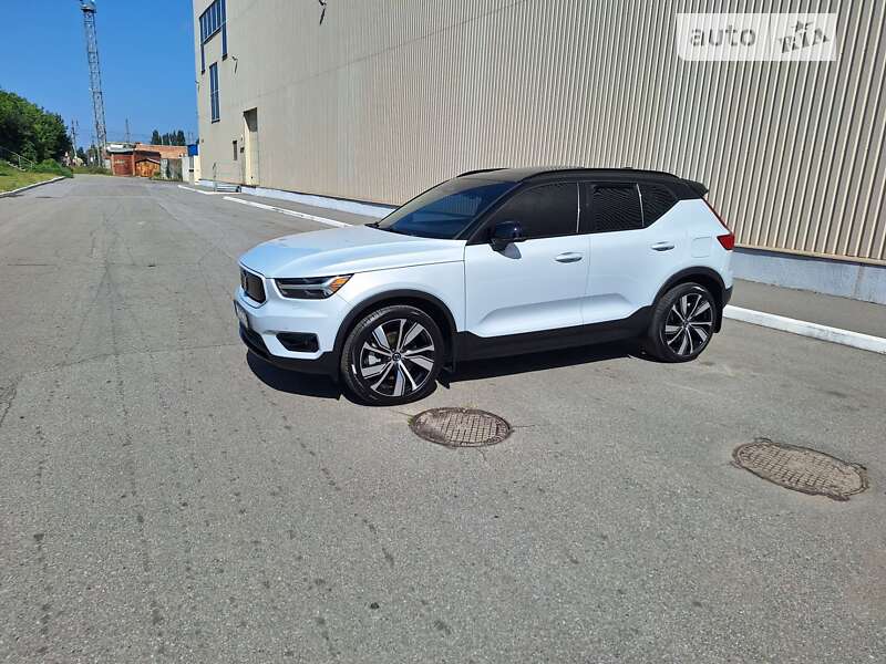 Внедорожник / Кроссовер Volvo XC40 2021 в Полтаве