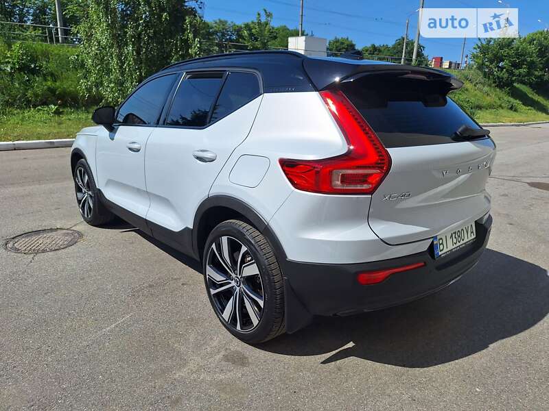 Внедорожник / Кроссовер Volvo XC40 2021 в Полтаве