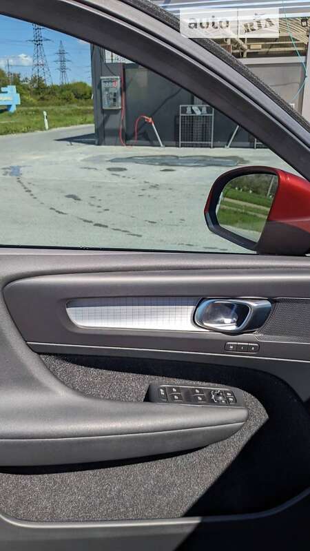 Внедорожник / Кроссовер Volvo XC40 2018 в Львове фото 23 Внедорожник / Кроссовер Volvo XC40 2018 в Львове