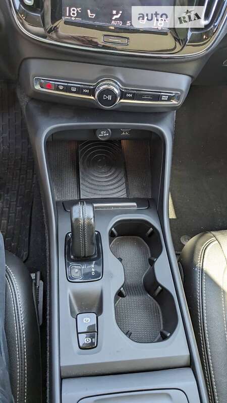 Внедорожник / Кроссовер Volvo XC40 2018 в Львове фото 20 Внедорожник / Кроссовер Volvo XC40 2018 в Львове