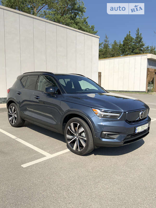 Внедорожник / Кроссовер Volvo XC40 2021 в Обухове