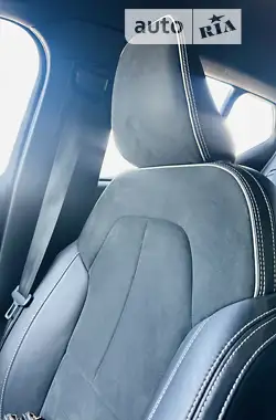 Volvo XC40 2021