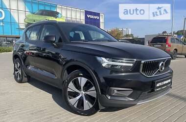 Внедорожник / Кроссовер Volvo XC40 2020 в Киеве