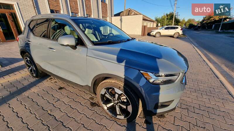 Внедорожник / Кроссовер Volvo XC40 2019 в Балте