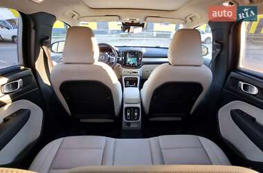 Внедорожник / Кроссовер Volvo XC40 2019 в 