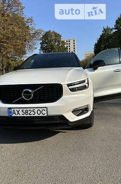 Внедорожник / Кроссовер Volvo XC40 2020 в Харькове