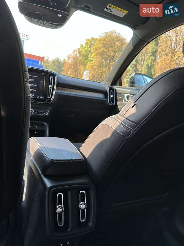 Позашляховик / Кросовер Volvo XC40 2020 в Харкові