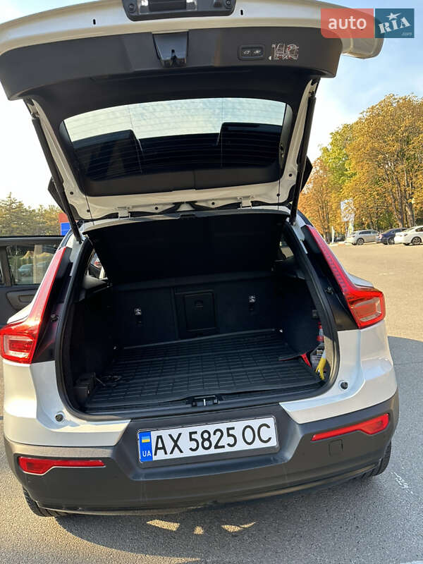 Позашляховик / Кросовер Volvo XC40 2020 в Харкові