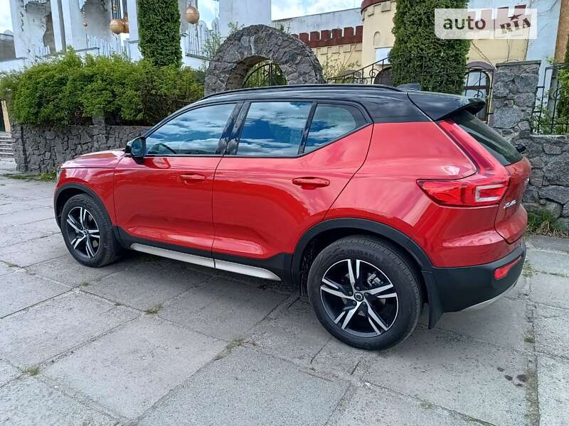 Внедорожник / Кроссовер Volvo XC40 2020 в Славуте