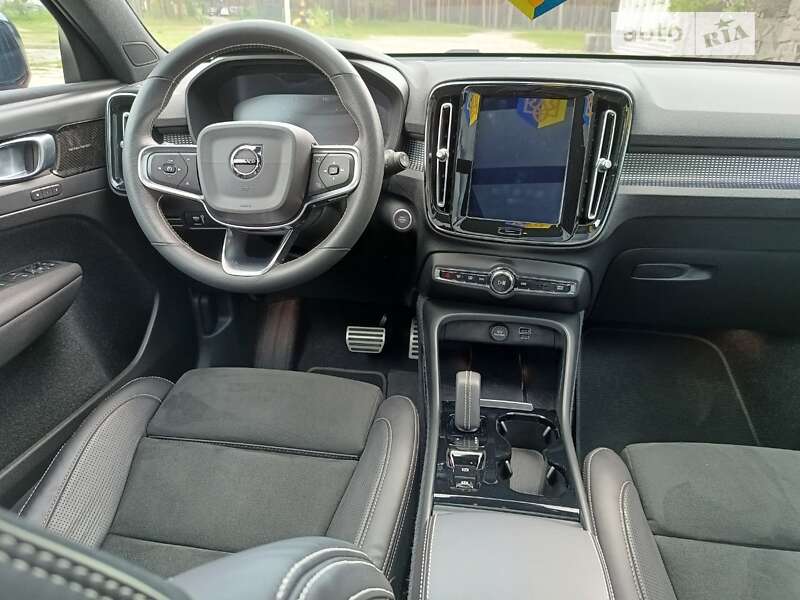 Внедорожник / Кроссовер Volvo XC40 2020 в Славуте