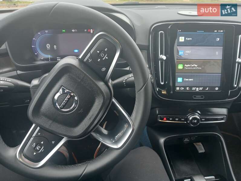 Внедорожник / Кроссовер Volvo XC40 2023 в Ровно