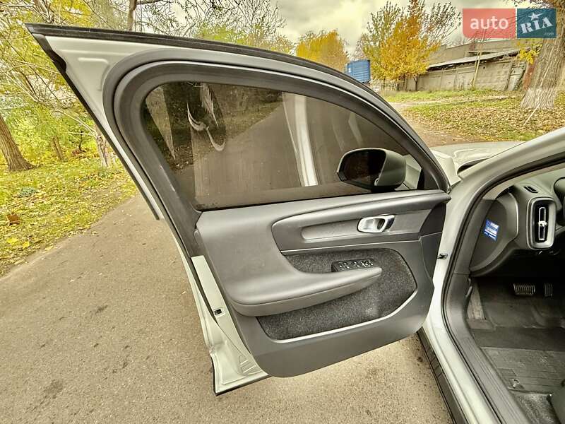 Позашляховик / Кросовер Volvo XC40 2019 в Одесі
