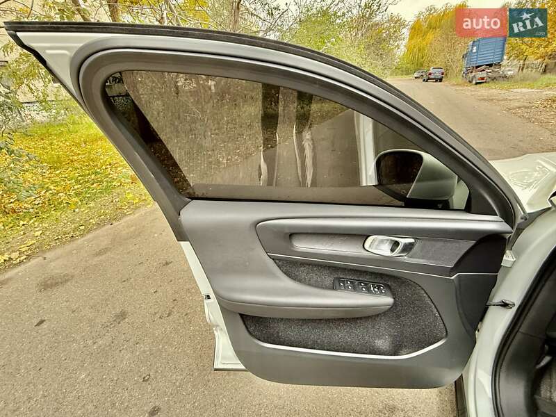 Позашляховик / Кросовер Volvo XC40 2019 в Одесі