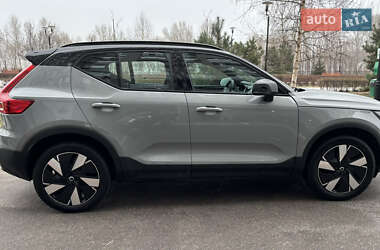 Внедорожник / Кроссовер Volvo XC40 2023 в Киеве