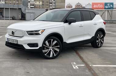 Внедорожник / Кроссовер Volvo XC40 2021 в Киеве