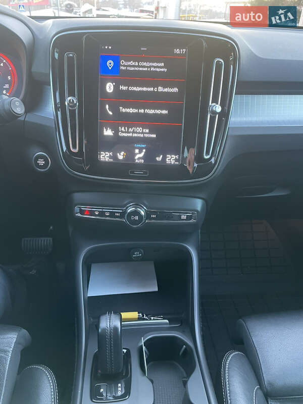 Внедорожник / Кроссовер Volvo XC40 2018 в Хмельницком