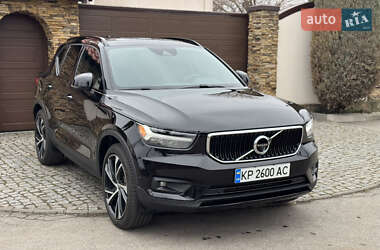 Позашляховик / Кросовер Volvo XC40 2022 в Запоріжжі