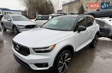 Позашляховик / Кросовер Volvo XC40 2022 в Луцьку