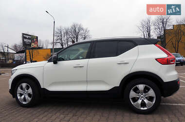 Позашляховик / Кросовер Volvo XC40 2020 в 