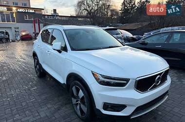 Volvo XC40 2021