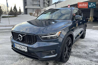 Позашляховик / Кросовер Volvo XC40 2021 в Києві