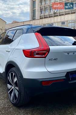 Позашляховик / Кросовер Volvo XC40 2021 в Ужгороді