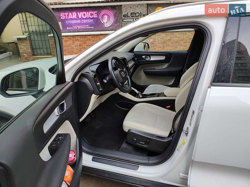 Позашляховик / Кросовер Volvo XC40 2019 в Києві