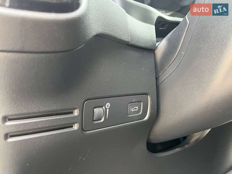 Внедорожник / Кроссовер Volvo XC40 2018 в Киеве