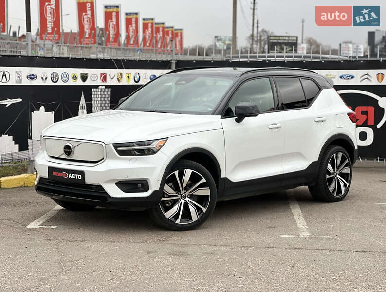 Внедорожник / Кроссовер Volvo XC40 2021 в Киеве