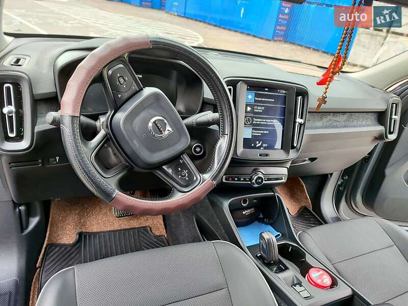 Внедорожник / Кроссовер Volvo XC40 2019 в Ивано-Франковске