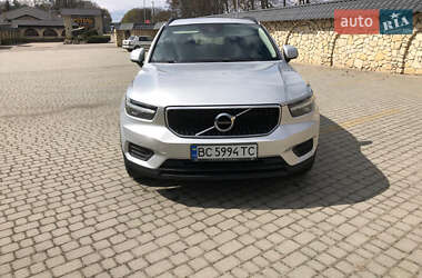 Внедорожник / Кроссовер Volvo XC40 2019 в 