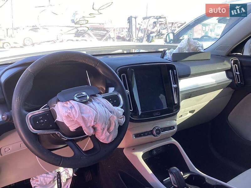 Позашляховик / Кросовер Volvo XC40 2020 в Одесі