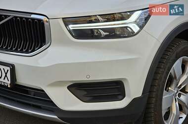 Внедорожник / Кроссовер Volvo XC40 2021 в 