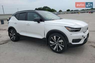Позашляховик / Кросовер Volvo XC40 2021 в 