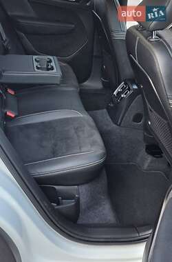 Позашляховик / Кросовер Volvo XC40 2021 в 